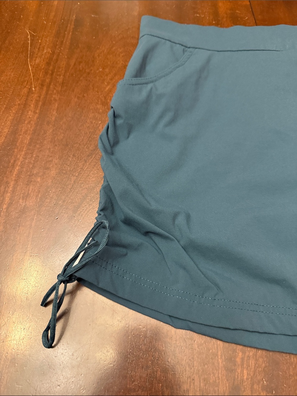 Columbia Athletic Skort in green.  Side gathers. Excellent condition .  Size L. - Picture 2 of 9